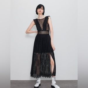 Zara contrasting sheer lace black patterned v neck maxi dress blogger favorite